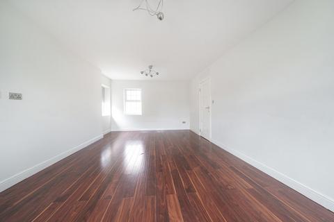 3 bedroom apartment for sale, Kingsend, Ruislip, Middlesex