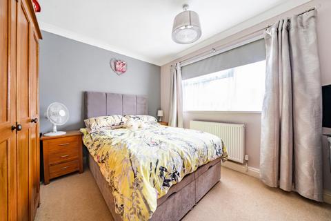 5 Whitstable Close, Ruislip, HA4 7EL