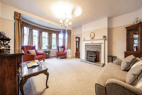 17 South Drive, Ruislip, HA4 8EU