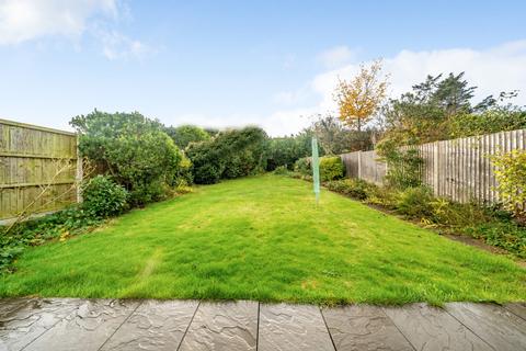 17 South Drive, Ruislip, HA4 8EU