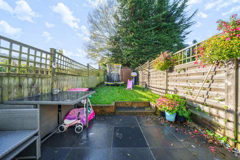 50 Greystoke Drive, Ruislip, HA4 7YN