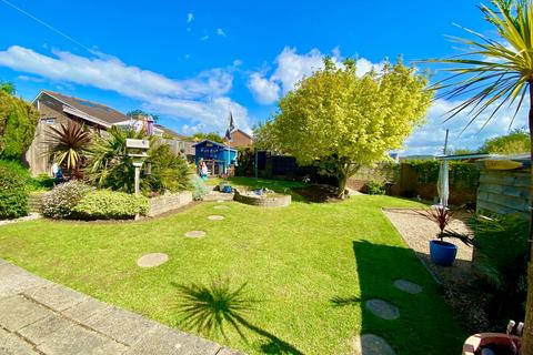 2 bedroom bungalow for sale, Glynn Close, Seaview