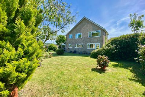 4 bedroom detached house for sale, Solent View Road, Seaview