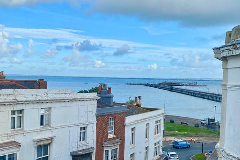 1 bedroom apartment for sale, Castle Street, Ryde