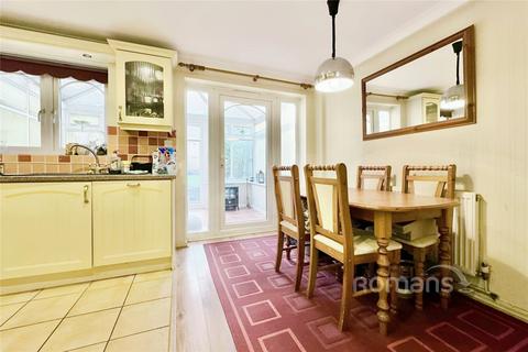 3 bedroom terraced house for sale, Bernersh Close, Sandhurst, Berkshire