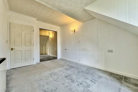2 bedroom apartment for sale - High Street, Sandhurst