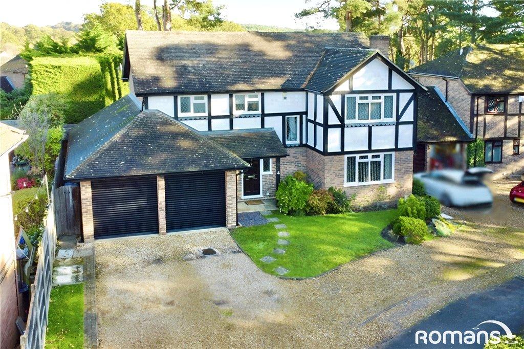 Wasdale Close, Owlsmoor, Sandhurst 4 bed detached house for sale £680,000