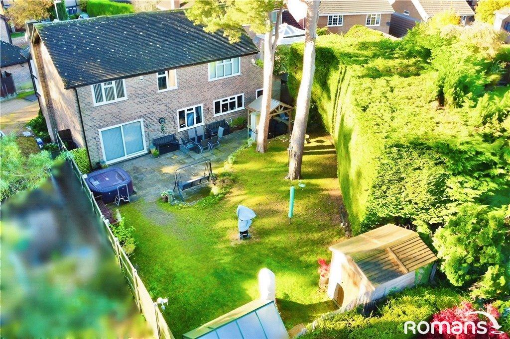 Wasdale Close, Owlsmoor, Sandhurst 4 bed detached house for sale £700,000