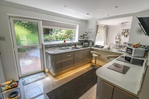 3 bedroom bungalow for sale, Youngwoods Copse, Alverstone Garden Village