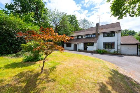 1 Brackendale Close, Camberley, GU15 1HP