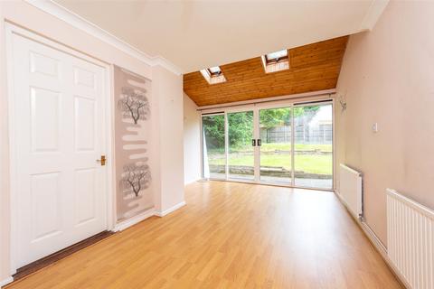 1 Brackendale Close, Camberley, GU15 1HP
