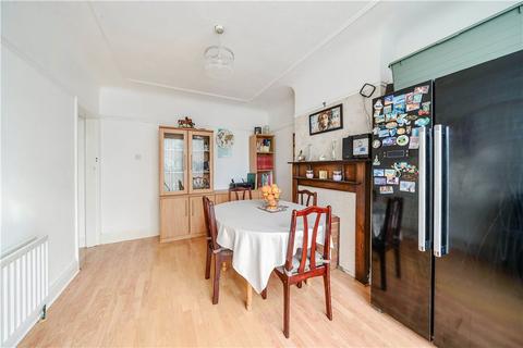 70 Drummond Drive, Stanmore, HA7 3PE