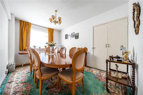 15 White House Drive, Stanmore, HA7 4NQ