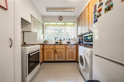 15 White House Drive, Stanmore, HA7 4NQ