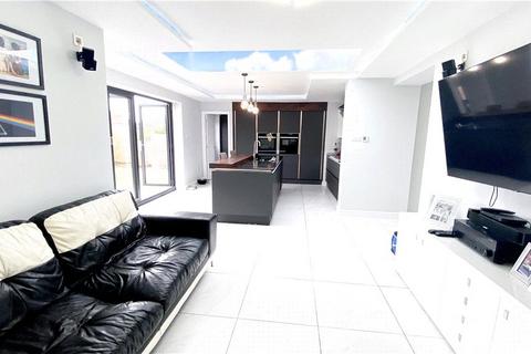 88 Beechcroft Road, Upper Stratton, Swindon, SN2 7QD