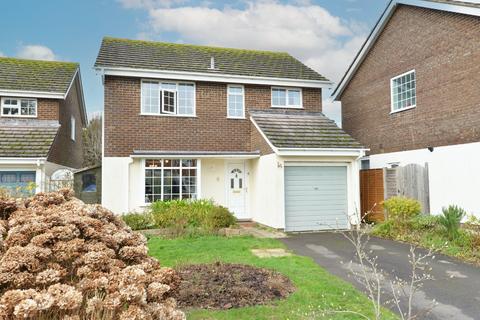 4 bedroom detached house for sale - The Martells, Barton on Sea, New Milton, BH25
