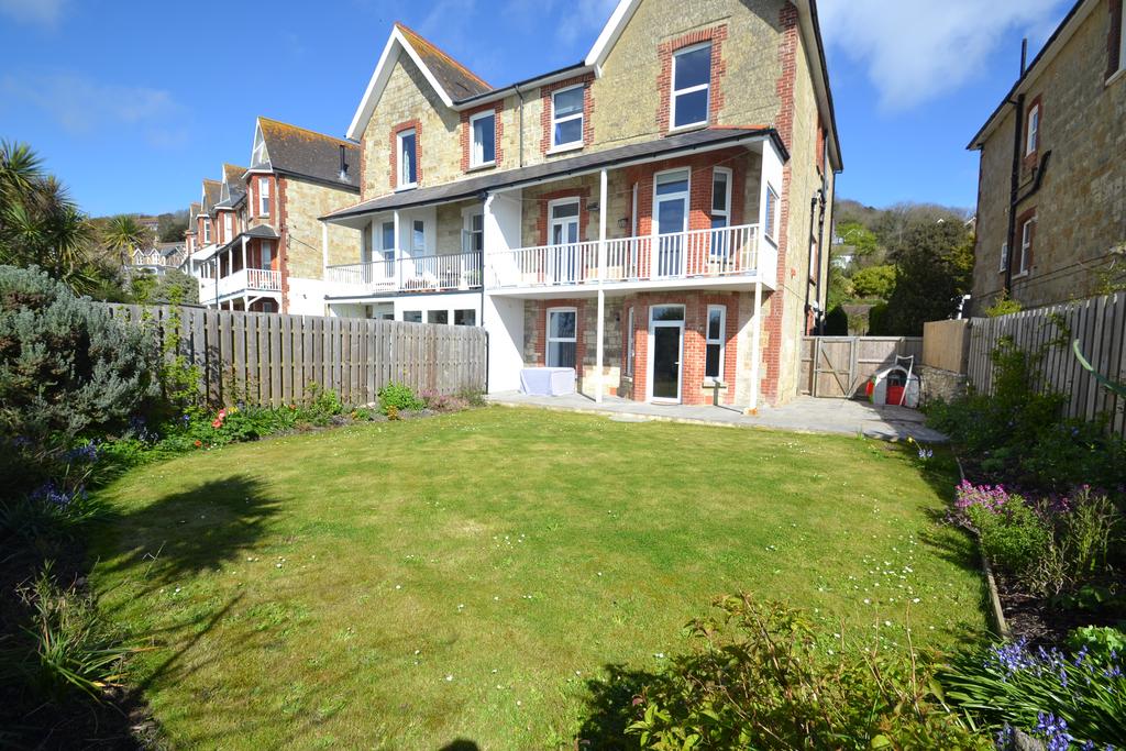 Alpine Road, Ventnor 2 bed apartment for sale £275,000