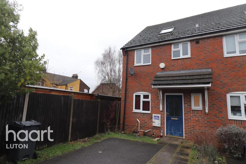 Gardenia Avenue, Luton 3 bed end of terrace house £1,200 pcm (£277 pw)