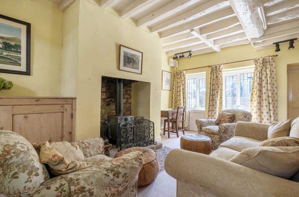 West End, Witney, Oxfordshire 3 bed detached house £350,000