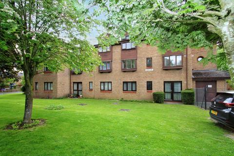 Studio for sale, Woodlea Court, Uxbridge, Greater London