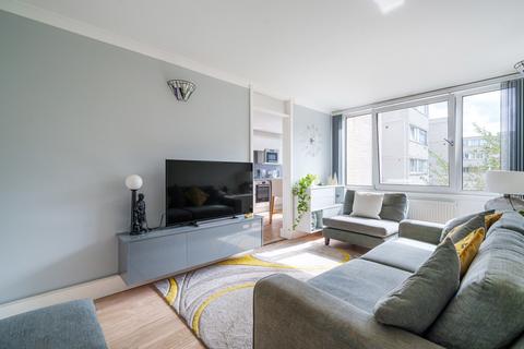 41 Athlone Square, Windsor, SL4 1ST