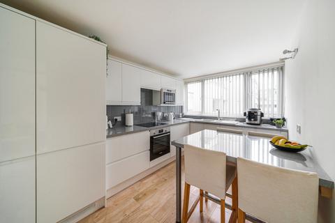 41 Athlone Square, Windsor, SL4 1ST