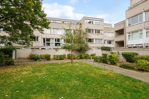 41 Athlone Square, Windsor, SL4 1ST