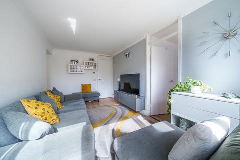 41 Athlone Square, Windsor, SL4 1ST