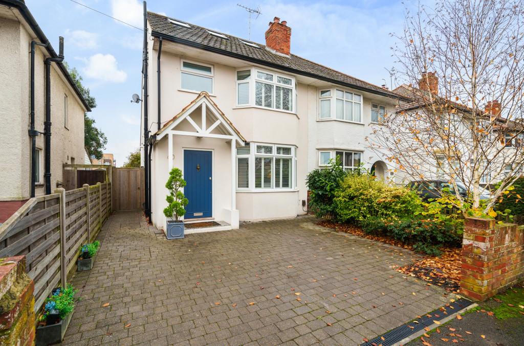 Buckland Crescent, Windsor, Berkshire 4 bed semidetached house for