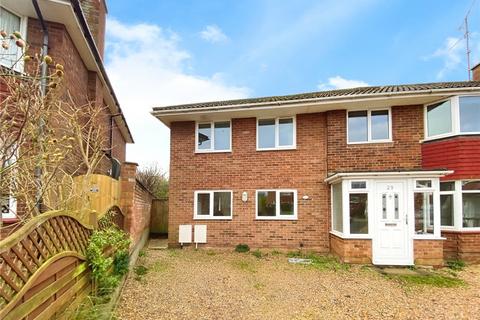 3 bedroom end of terrace house for sale - Duncan Road, Woodley, Reading