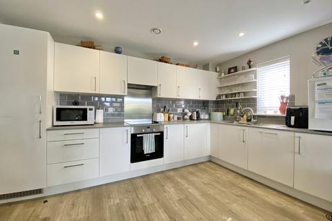 2 bedroom apartment for sale, Readwin Crescent, Wokingham, Berkshire
