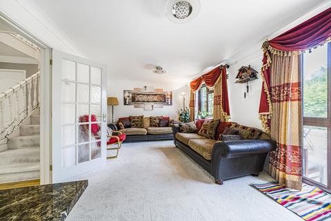 undefined, Blenheim Close, Wokingham, Berkshire