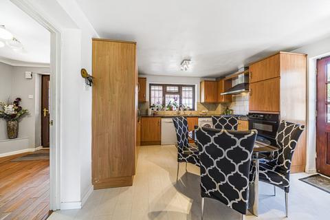 undefined, Blenheim Close, Wokingham, Berkshire