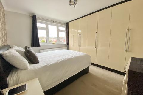 3 bedroom semi-detached house for sale, Hutsons Close, Wokingham, Berkshire