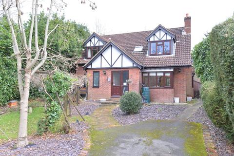 5 bedroom detached house for sale, Oakwood Avenue, New Milton, Hampshire, BH25