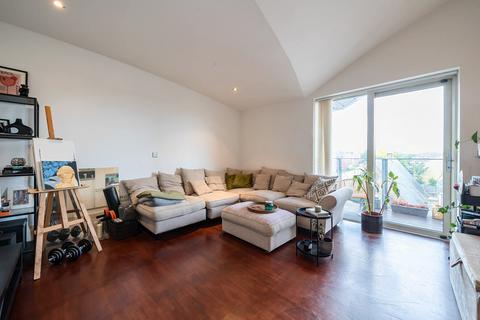 2 bedroom apartment for sale, Lower Queens Road, Buckhurst Hill, Essex