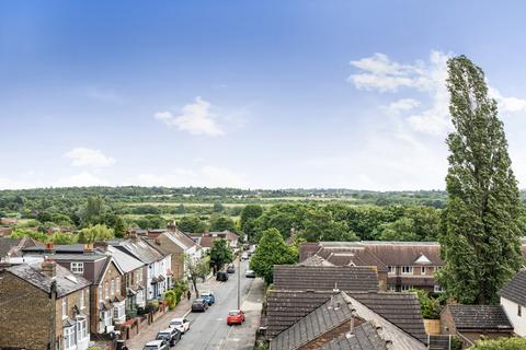 2 bedroom apartment for sale, Lower Queens Road, Buckhurst Hill, Essex