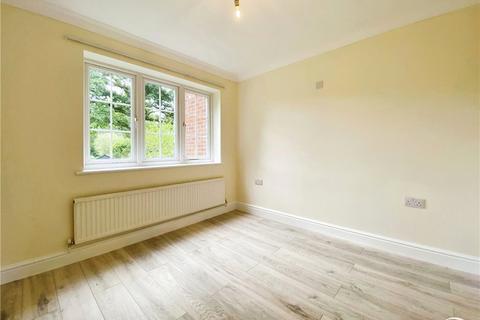 1 Crosby Gardens, Yateley, GU46 7RT