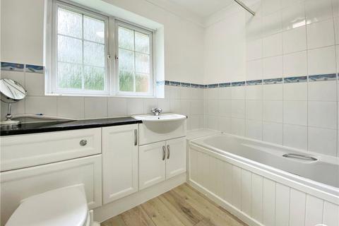 1 Crosby Gardens, Yateley, GU46 7RT
