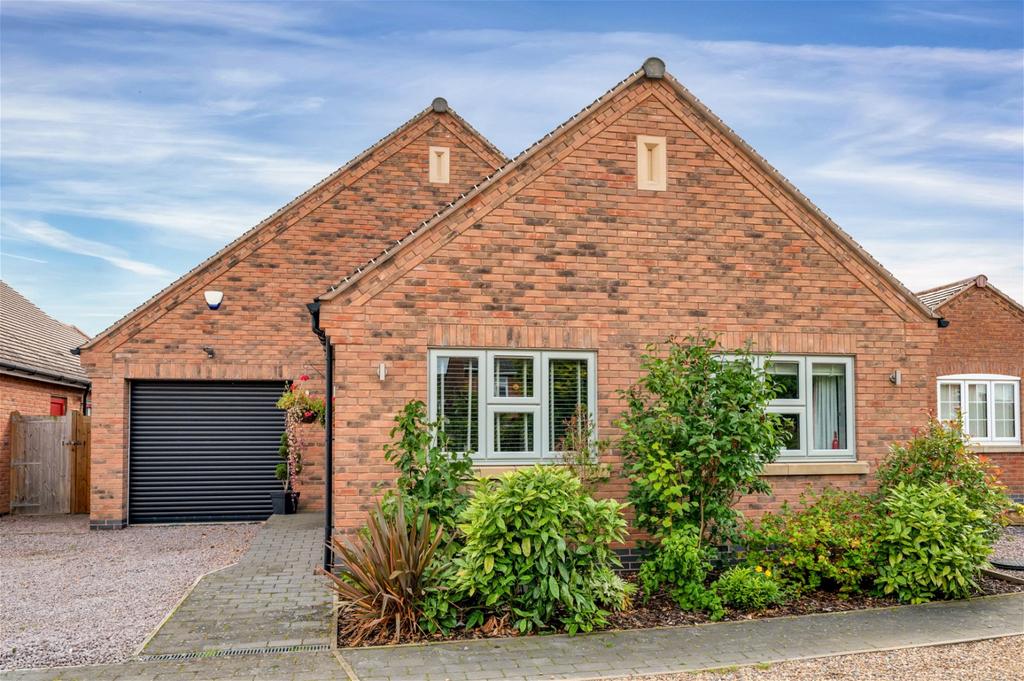 Barkby Road, Queniborough, Leicester, LE7 3FE 5 bed detached house for