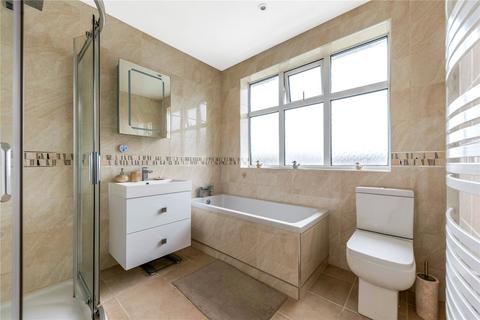 29 Lakeside Drive, Bromley, BR2 8QQ