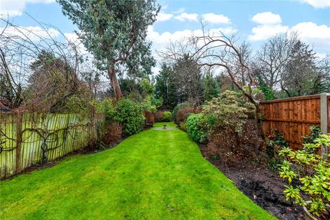 29 Lakeside Drive, Bromley, BR2 8QQ