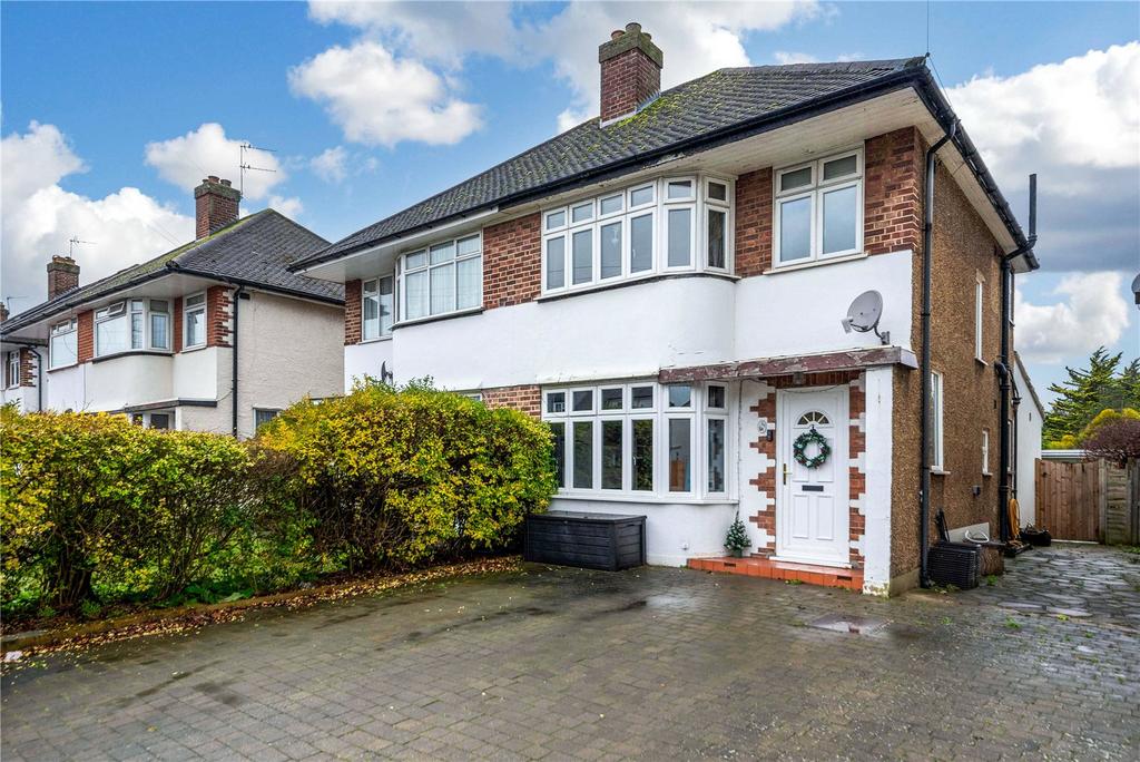 Bourne Vale, Bromley, BR2 3 bed semidetached house for sale £675,000