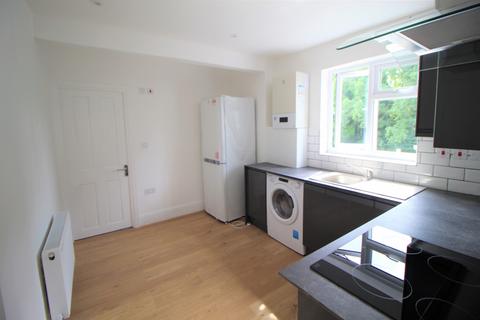 31a The Croft, Wembley, HA0 3EQ
