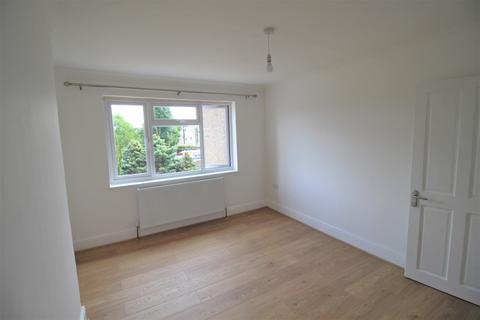 31a The Croft, Wembley, HA0 3EQ