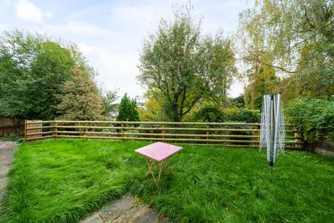 2 Baskerville Court, Clyro, Hereford, HR3 5SS