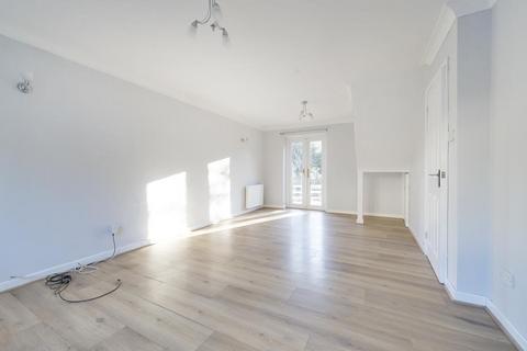 2 Baskerville Court, Clyro, Hereford, HR3 5SS