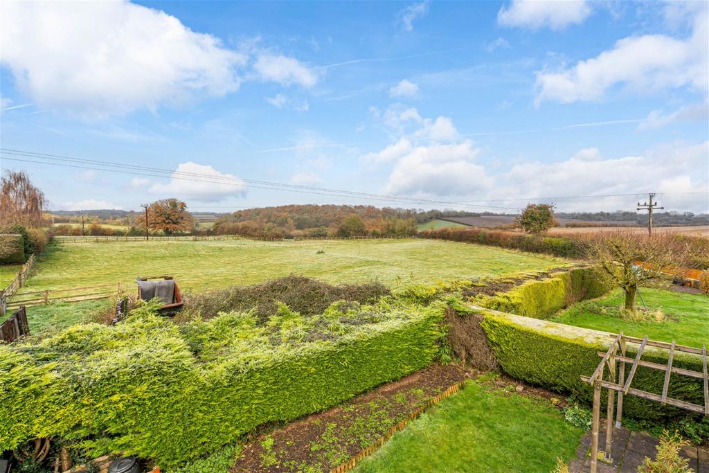 The Ham, Kington St. Michael 4 bed detached house for sale £595,000