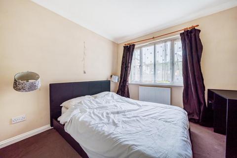 26 Bampton Close, Oxford, OX4 6NN