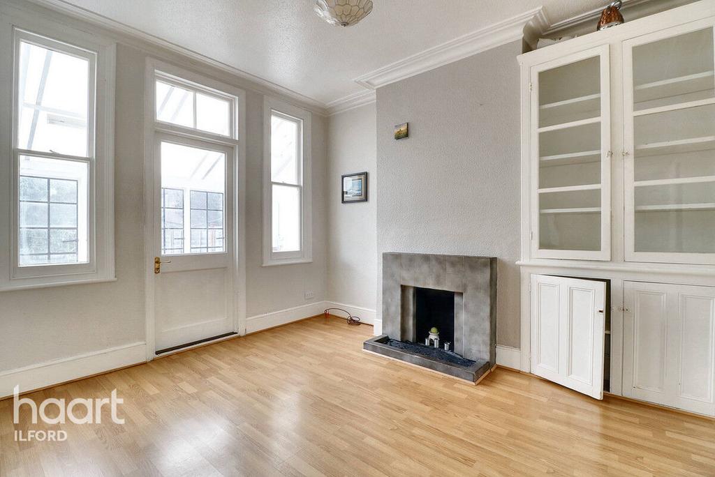 Quebec Road, Ilford 3 bed terraced house for sale £500,000